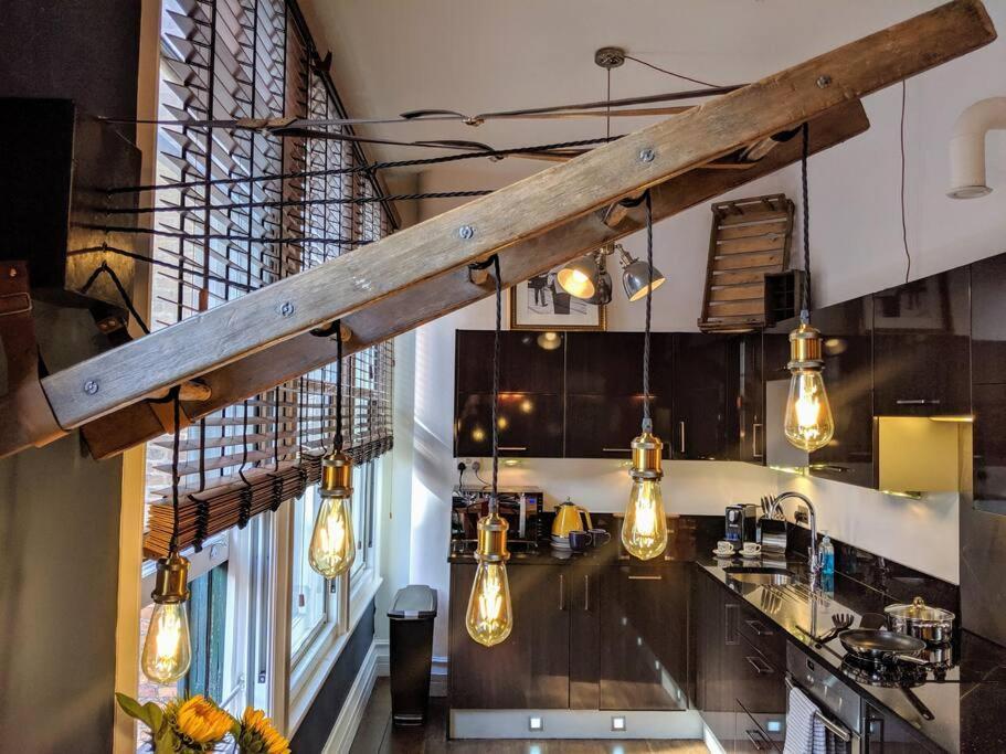 Boutique City Centre Flat By City Superhost แมนเชสเตอร์ ภายนอก รูปภาพ